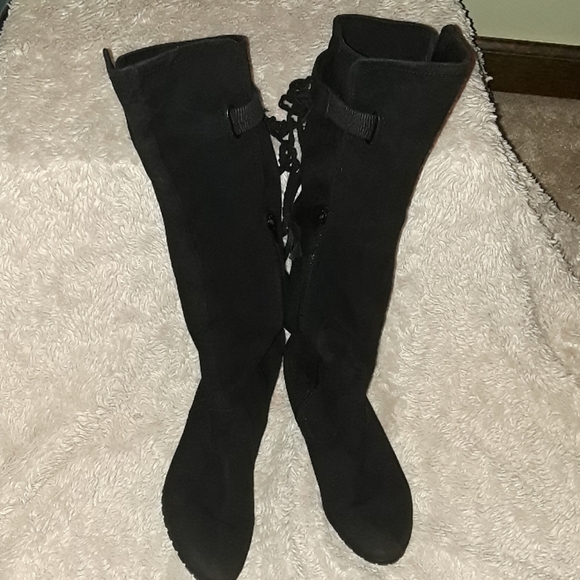 Black faux suede knee boot - Picture 3 of 4